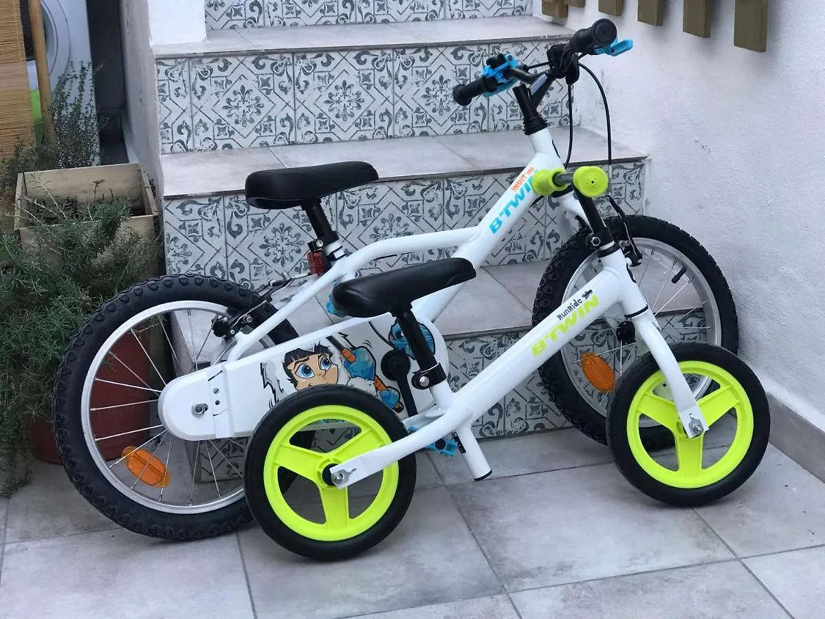 Malaga Beach House, 2 City Bikes, 2 Children'S Bikes, Wifi, Big Terrace, Bbq, Family, Childfriendly スペイン