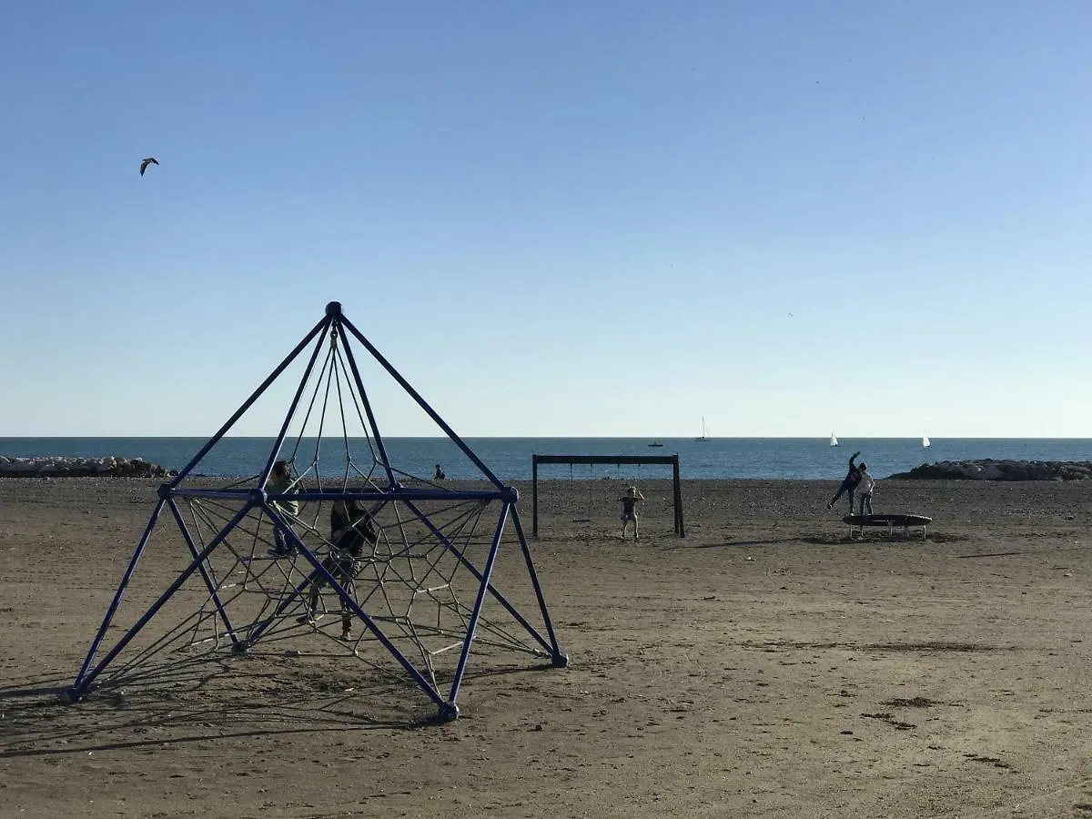 Malaga Beach House, 2 City Bikes, 2 Children'S Bikes, Wifi, Big Terrace, Bbq, Family, Childfriendly 0*,  スペイン