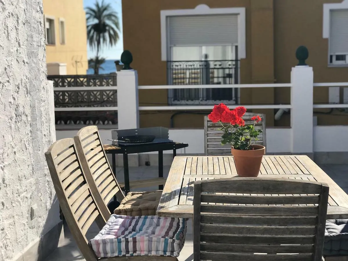 펜션 Malaga Beach House, 2 City Bikes, 2 Children'S Bikes, Wifi, Big Terrace, Bbq, Family, Childfriendly